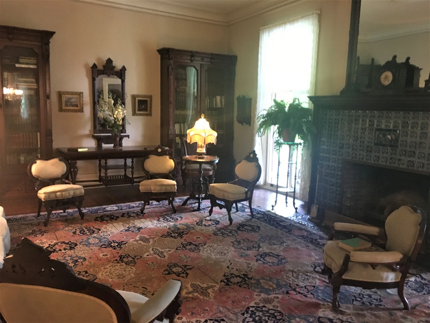 Black Point: Parlor